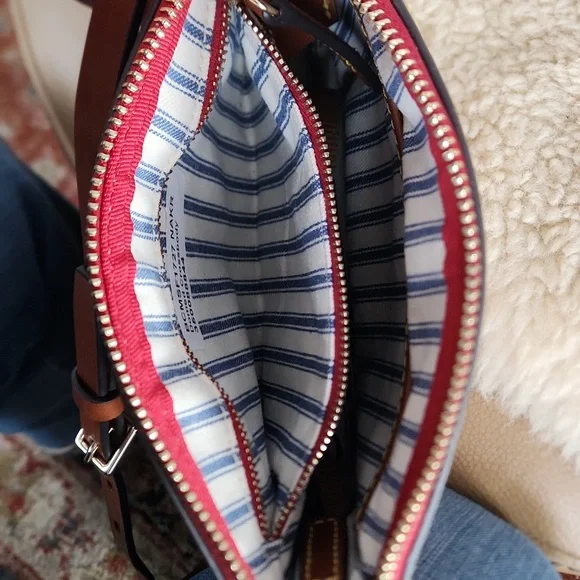 NWT Dooney & Bourke Domed Camden Saffiano Leather Shoulder Bag 🤎🧡🎁
